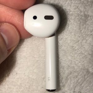 1ST GEN RIGHT AIRPOD